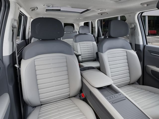 New 2026 White Kia Land image 15