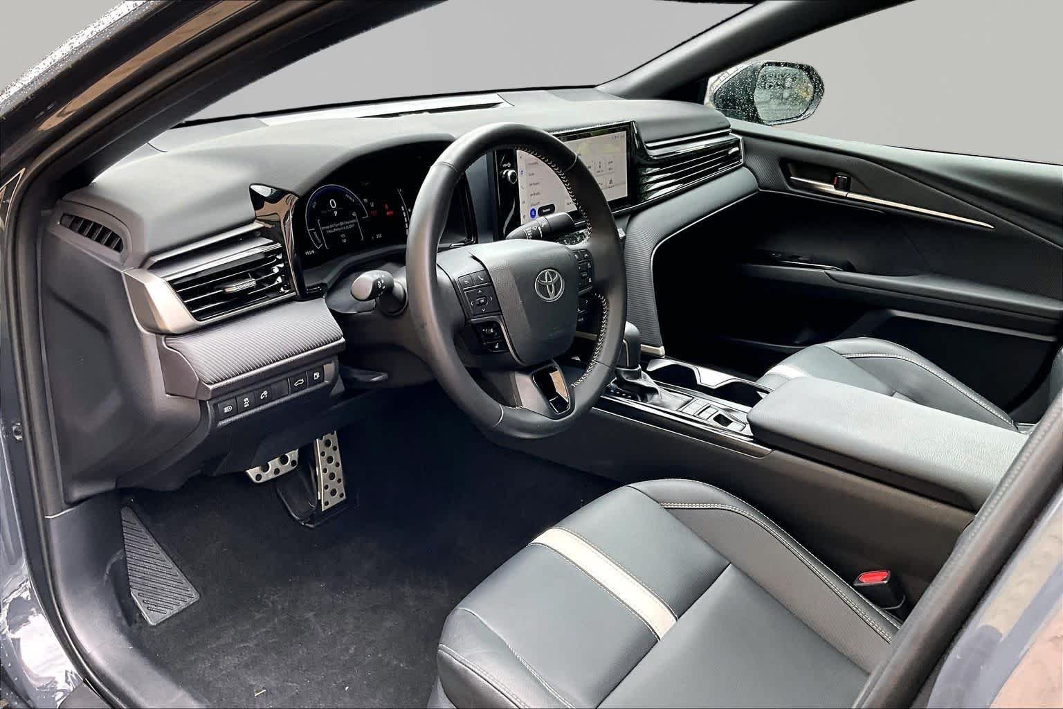 Used 2025 Underground Toyota SE image 18