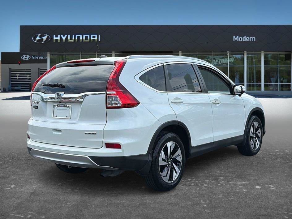 Used 2016 Diamond White Pearl Honda Touring image 4