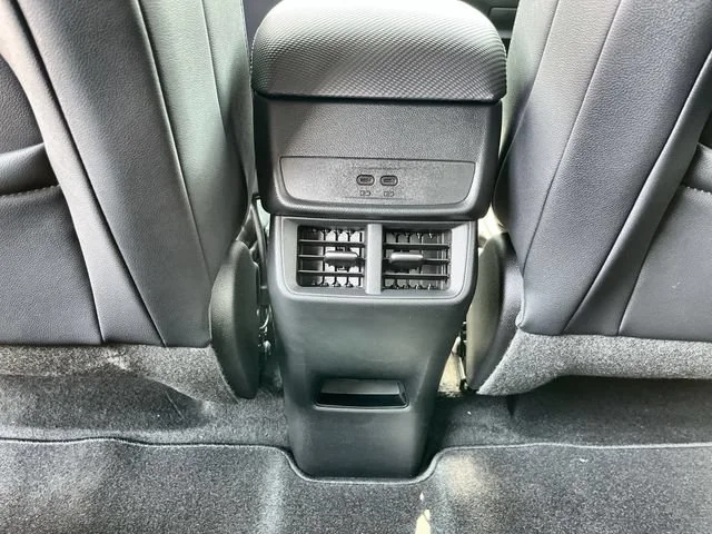 2027 Chevrolet Equinox LT - Photo 28