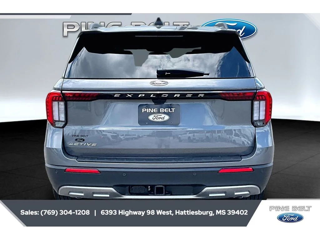 New 2026 Carbonized Gray Metallic Ford Active image 4