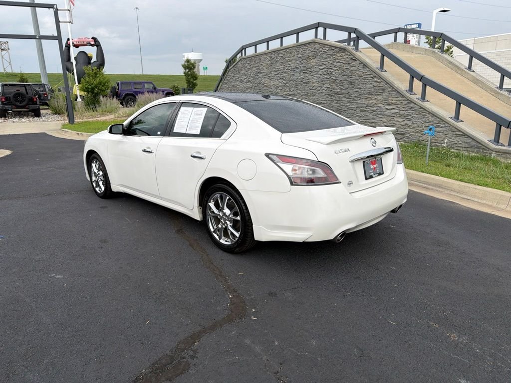 Used 2012 White Nissan 3.5 SV image 5