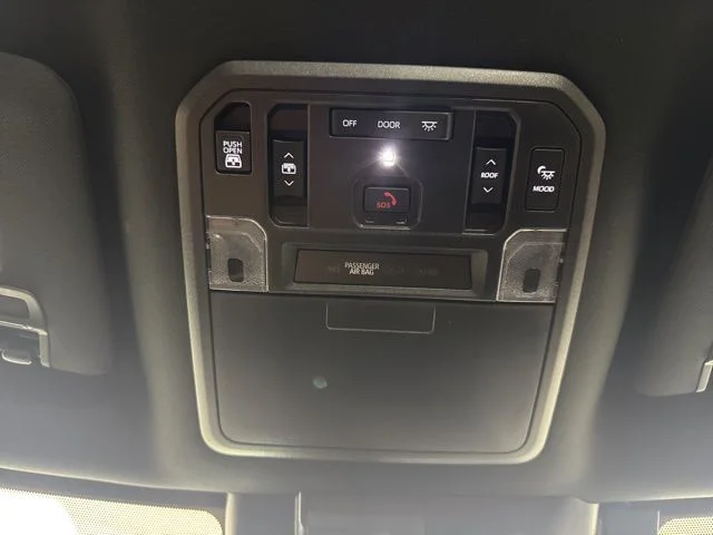 2025 Toyota Tundra Platinum - Photo 14