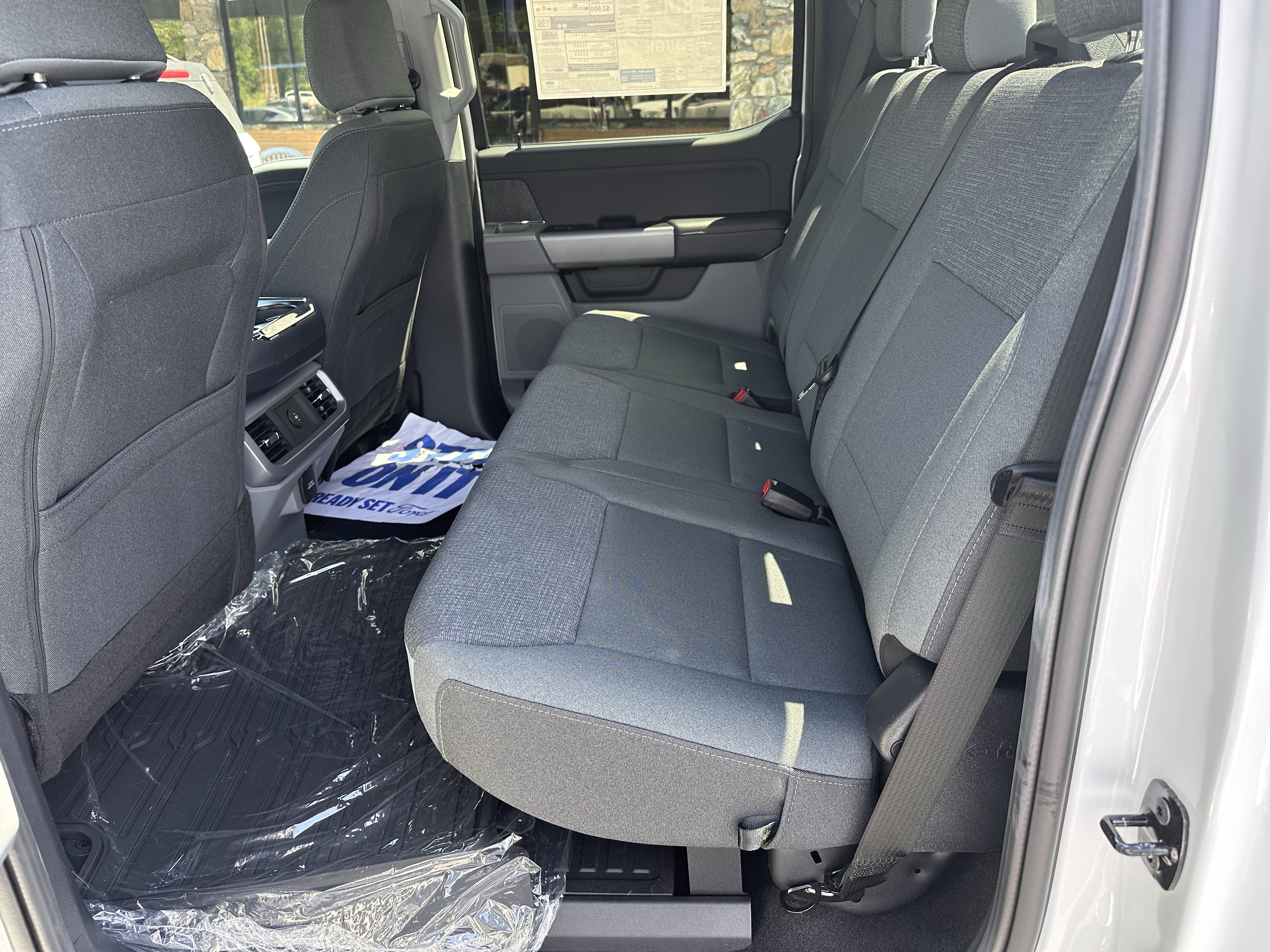 New 2026 Oxford White Ford XLT image 13