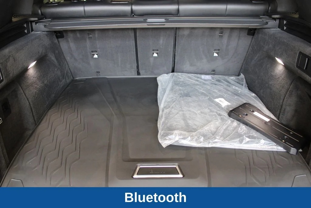 Used 2025 Gray BMW xDrive50e image 17