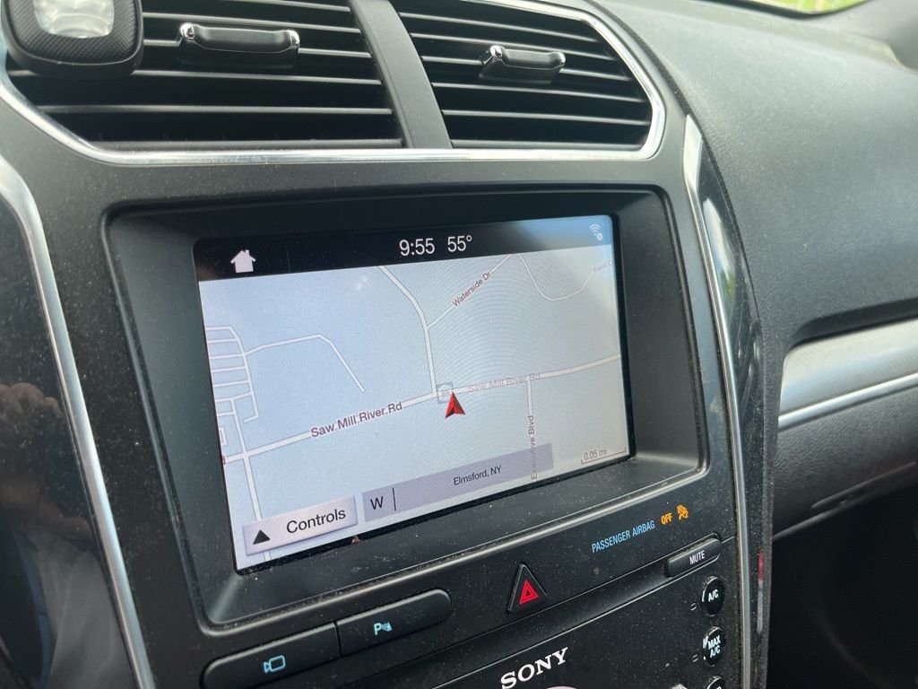 Used 2019 White Ford Sport image 4