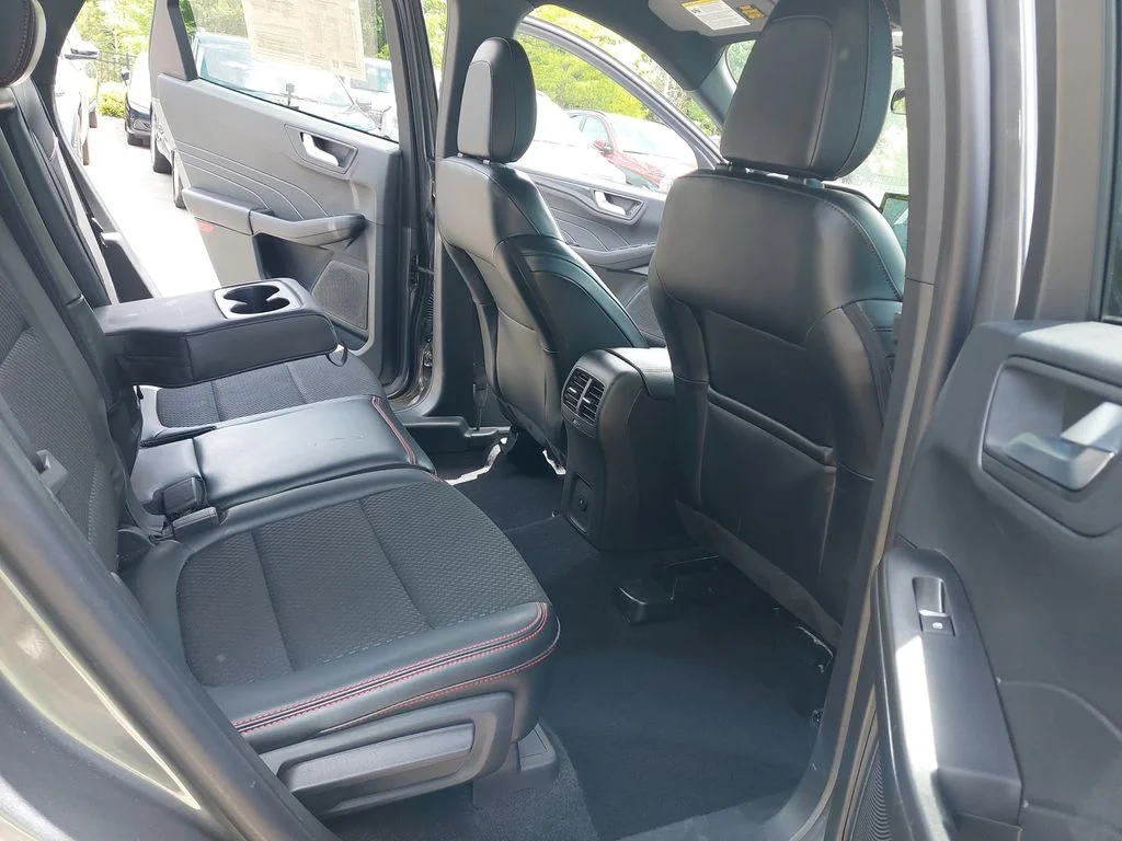 Used 2025 Gray Ford ST-Line image 11