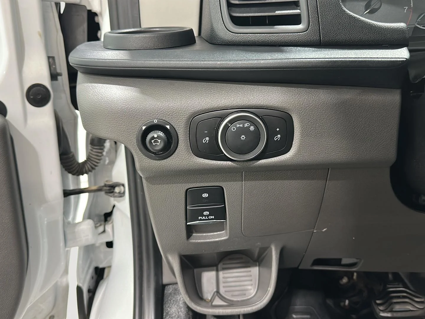 Used 2024 Oxford White Ford  image 15