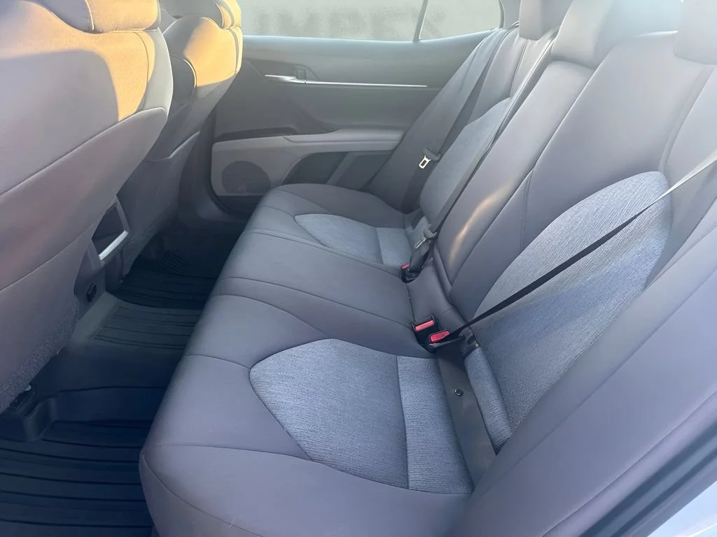 Used 2020  Toyota LE image 9