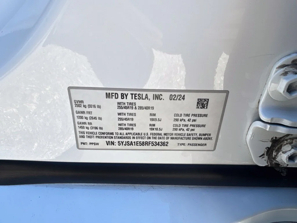 Used 2024  Tesla Long Range image 27
