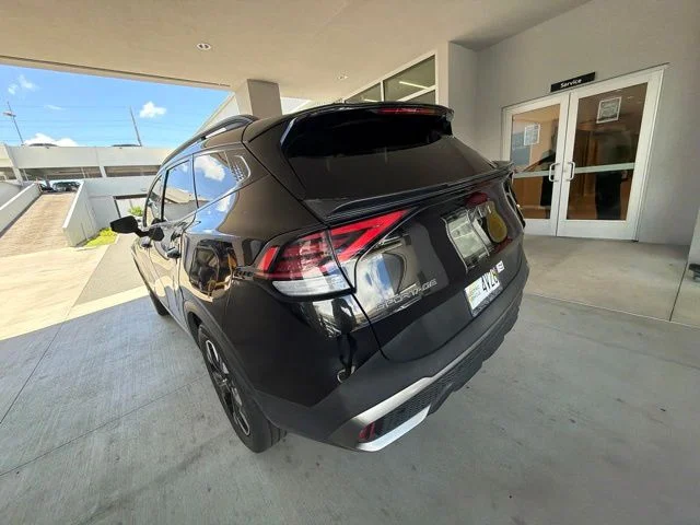 Certified Used 2024 Black Kia X-Line Prestige image 5