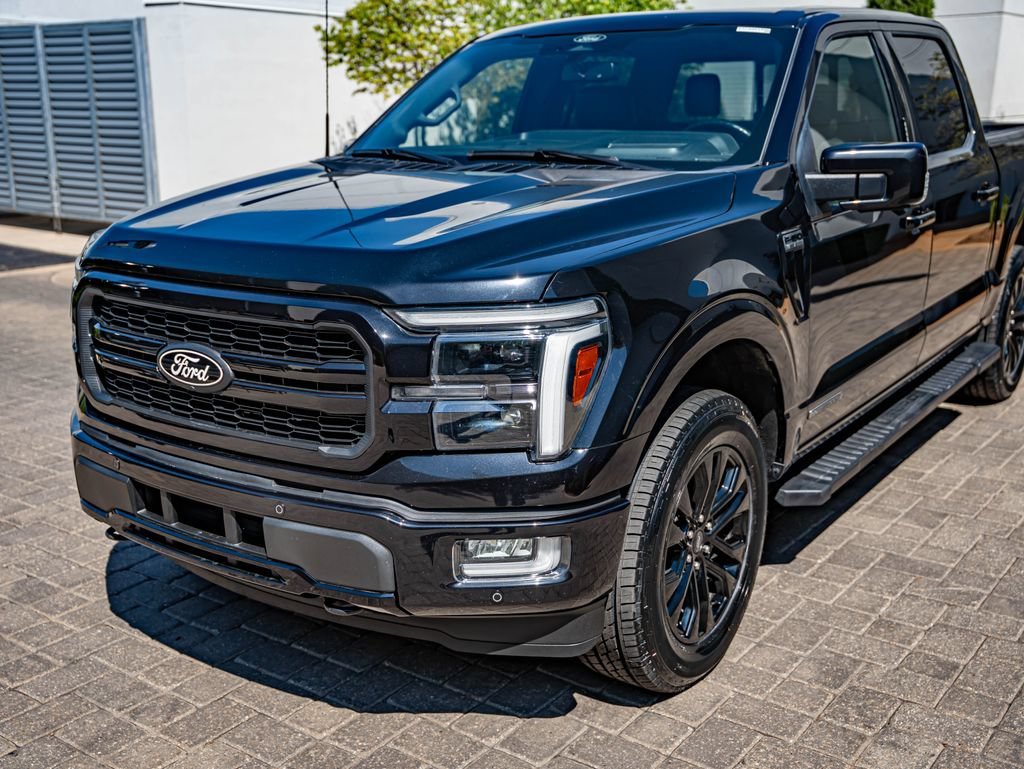 Used 2024 Agate Black Metallic Ford Lariat image 15