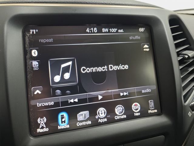 Used 2016 Granite Crystal Metallic Clearcoat Jeep Limited image 21