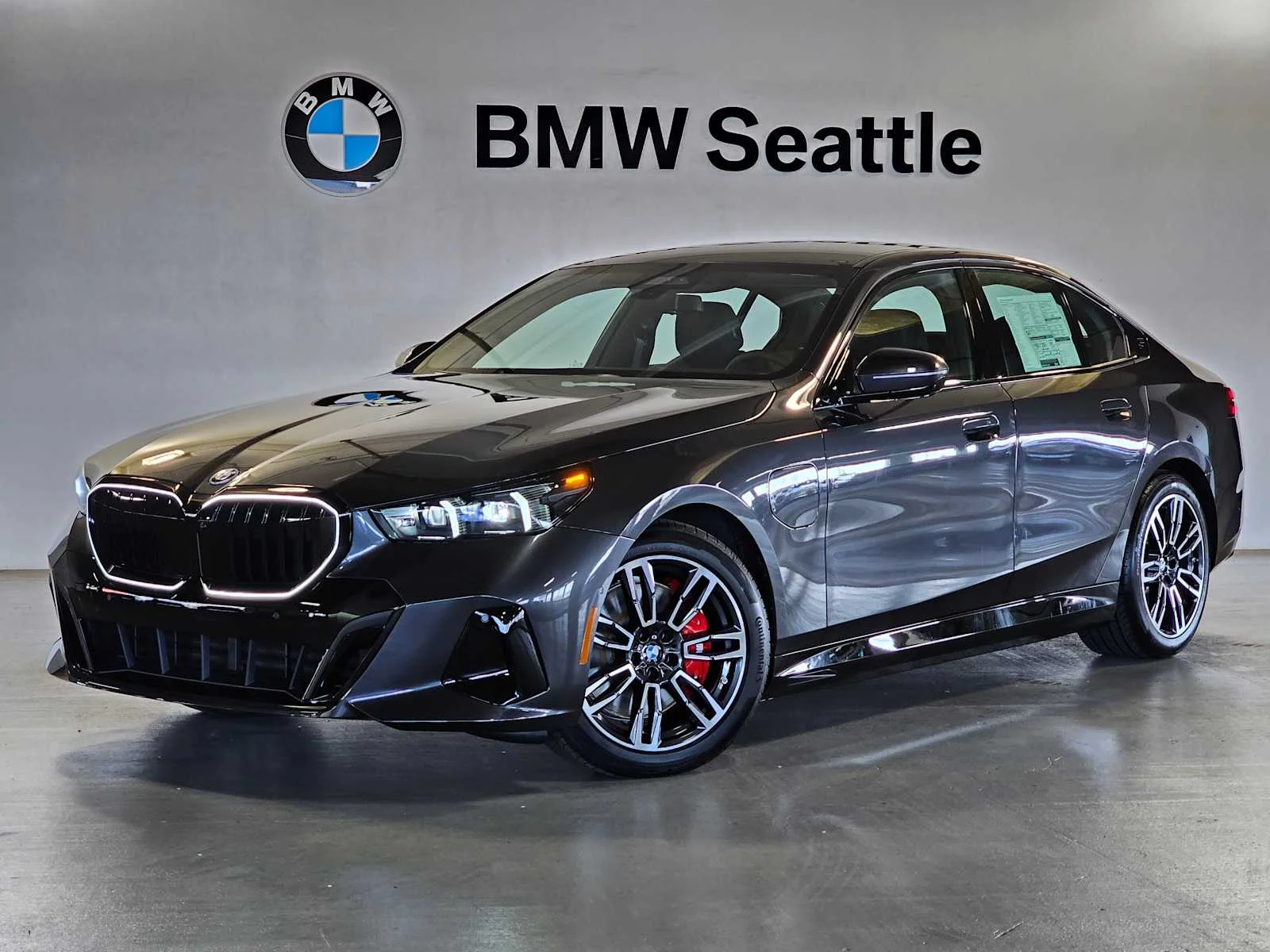 2027 BMW 550e 550e xDrive