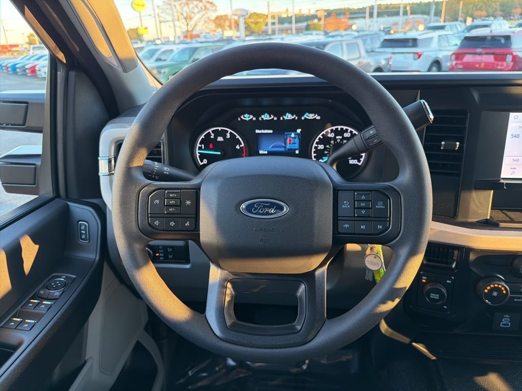 2026 Ford F-350 Super Duty Chassis Cab XL - Photo 26