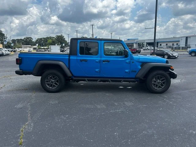 Used 2025 Blue Jeep Sport S image 5
