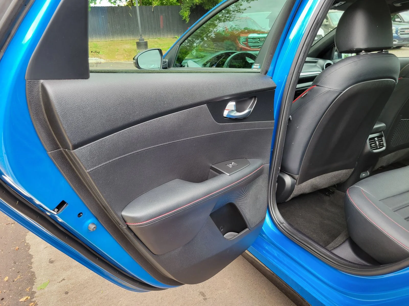 Used 2023 Blue Kia GT image 21
