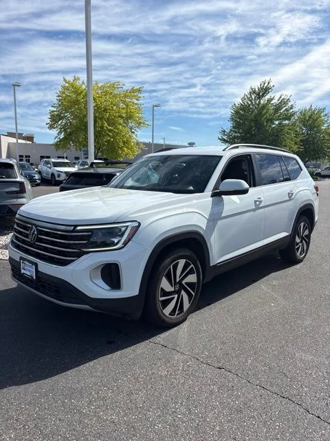 2024 Volkswagen Atlas SE w/Tech - Photo 8
