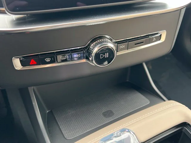 2026 Volvo XC90 Plus - Photo 14