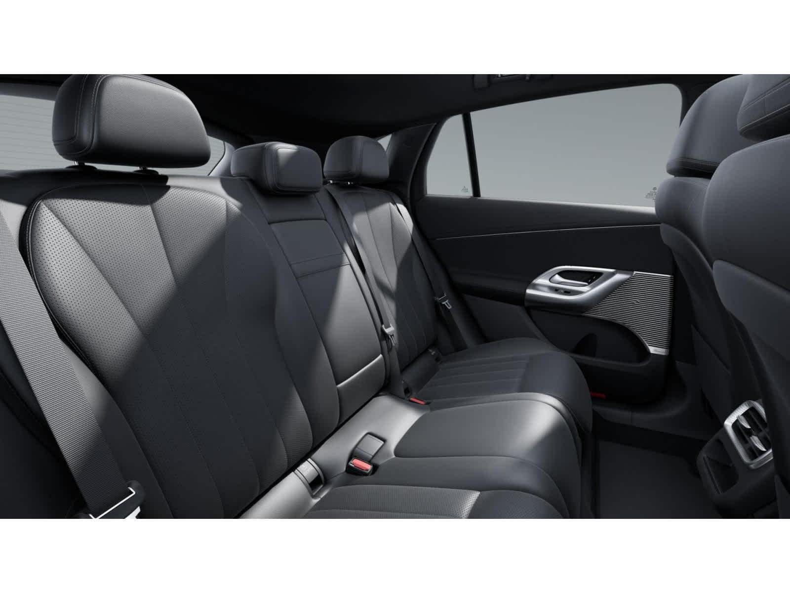 New 2027 Polar White Mercedes-Benz GLC 400 image 5