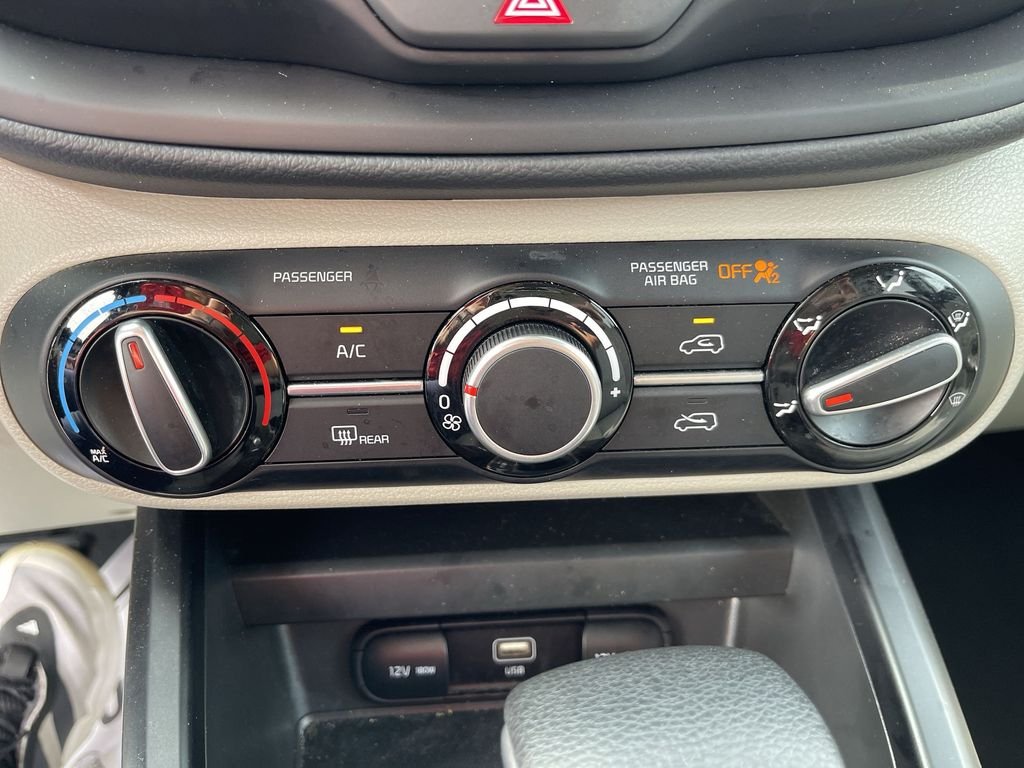 Used 2025 White Kia LX image 18