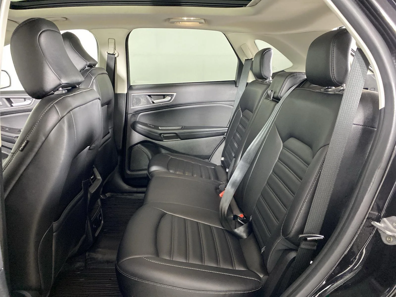 Used 2024 Agate Black Ford SEL image 24