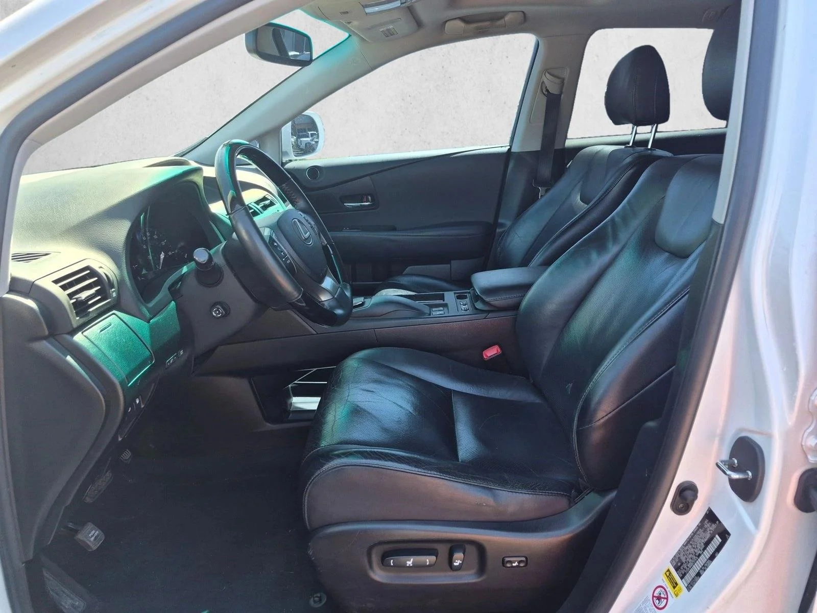 Used 2013 Starfire Pearl Lexus  image 10