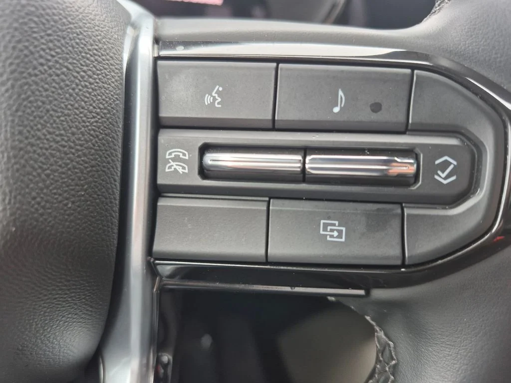 Used 2024 Black Chevrolet ZR2 image 23