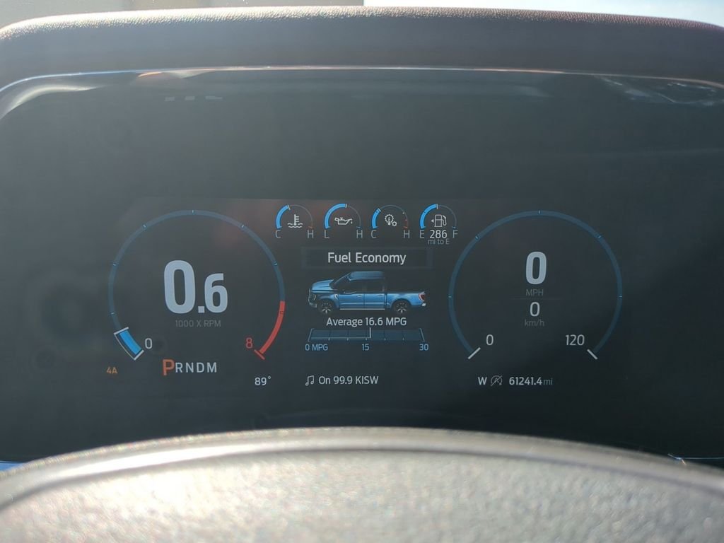 Used 2021  Ford Lariat image 16