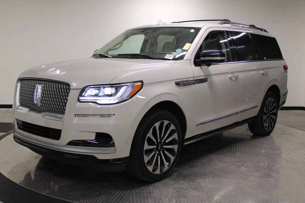 2024 Lincoln Navigator Reserve 4WD's photo