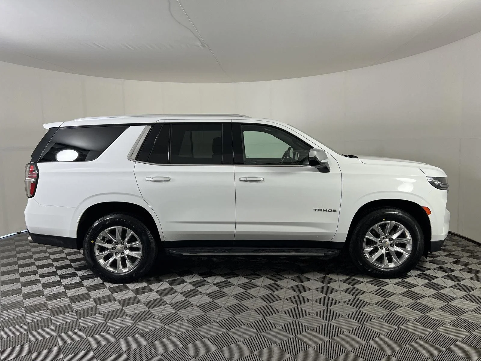 Used 2021 Summit White Chevrolet Premier image 8