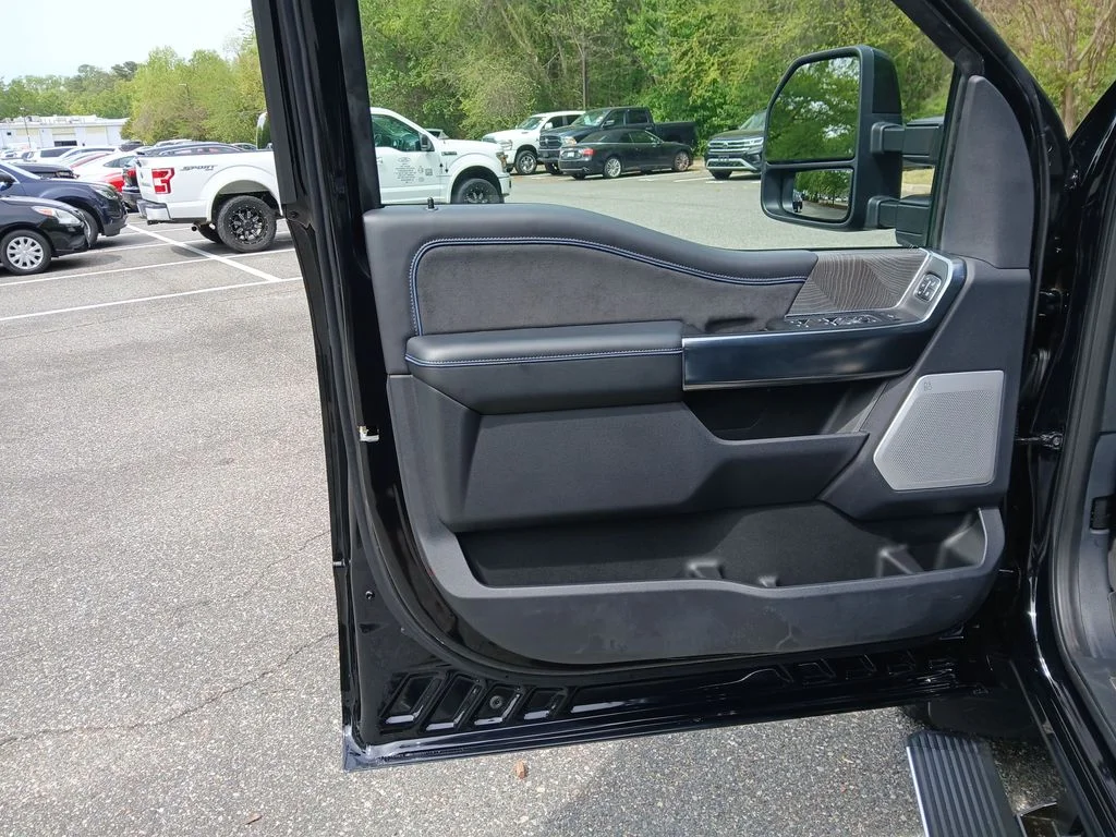 Used 2025 Black Ford Platinum image 22