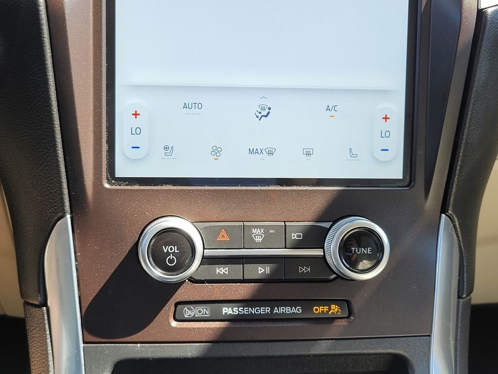 Used 2021 Silver Ford Titanium image 20