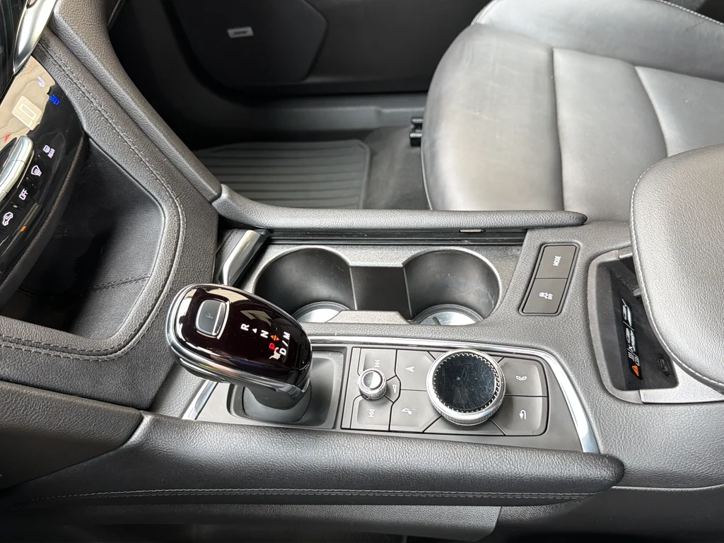 Used 2023 White Cadillac Premium Luxury image 21