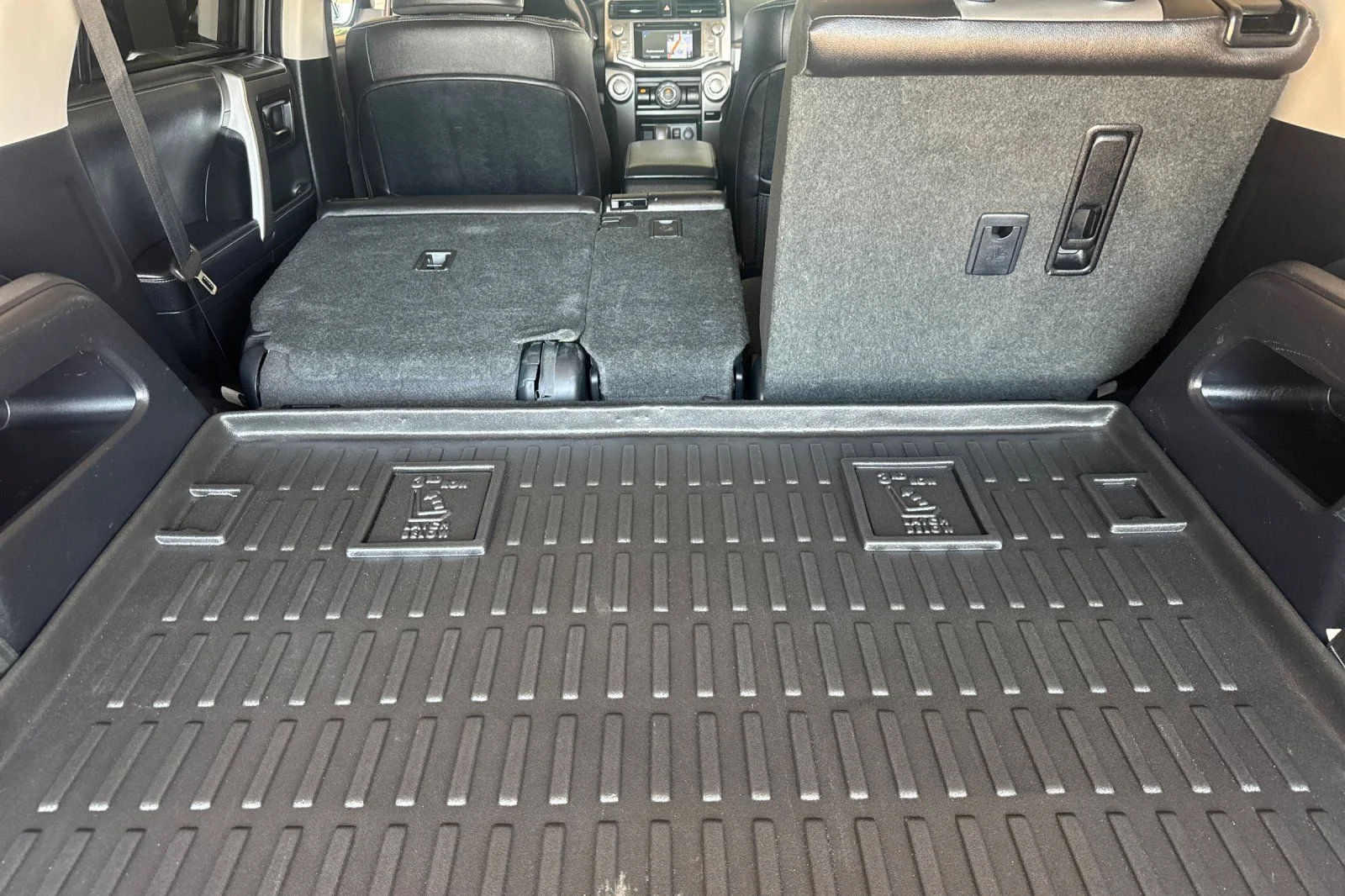 Used 2018 Magnetic Gray Metallic Toyota SR5 Premium image 12