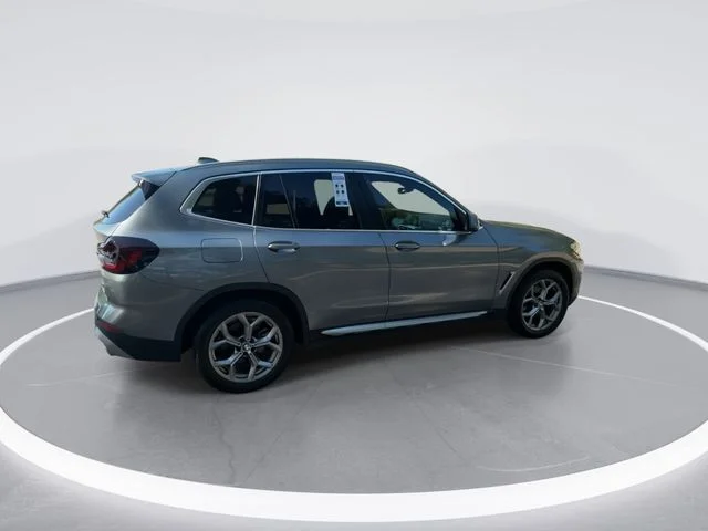 Used 2023 Gray BMW xDrive30i image 8