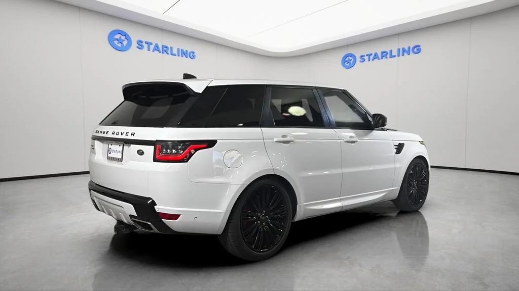 Used 2022 White Land Rover HSE Dynamic image 9