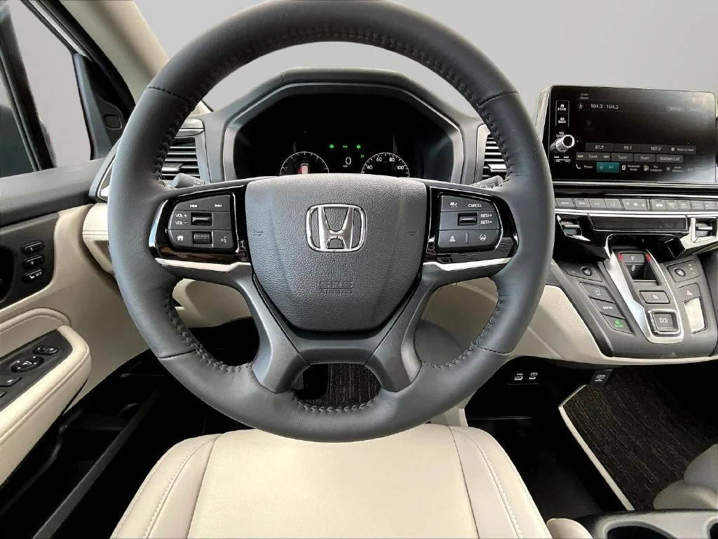 New 2027 Platinum White Pearl Honda EX-L image 10