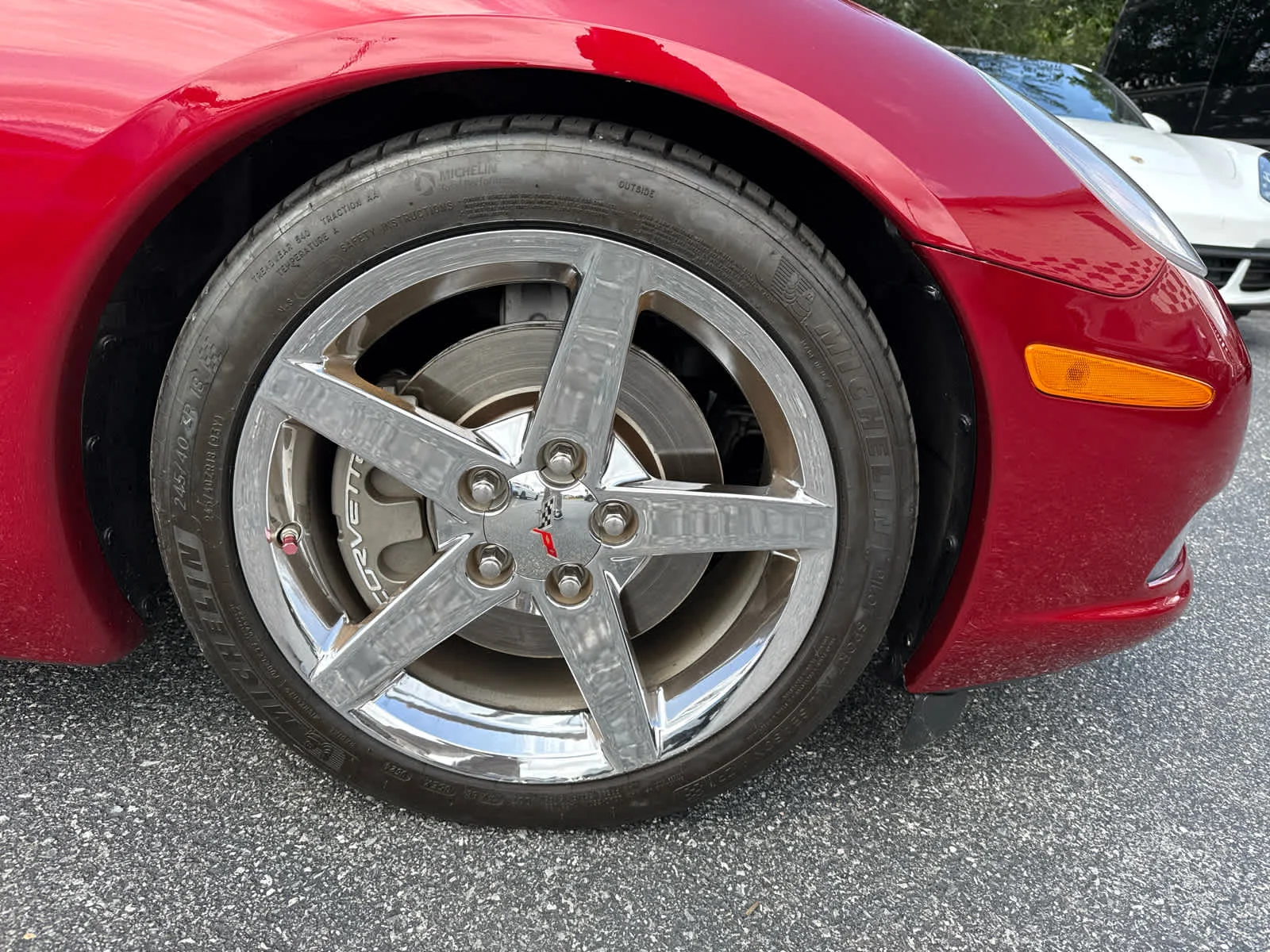 Used 2008 Crystal Red Metallic Tintcoat Chevrolet  image 3