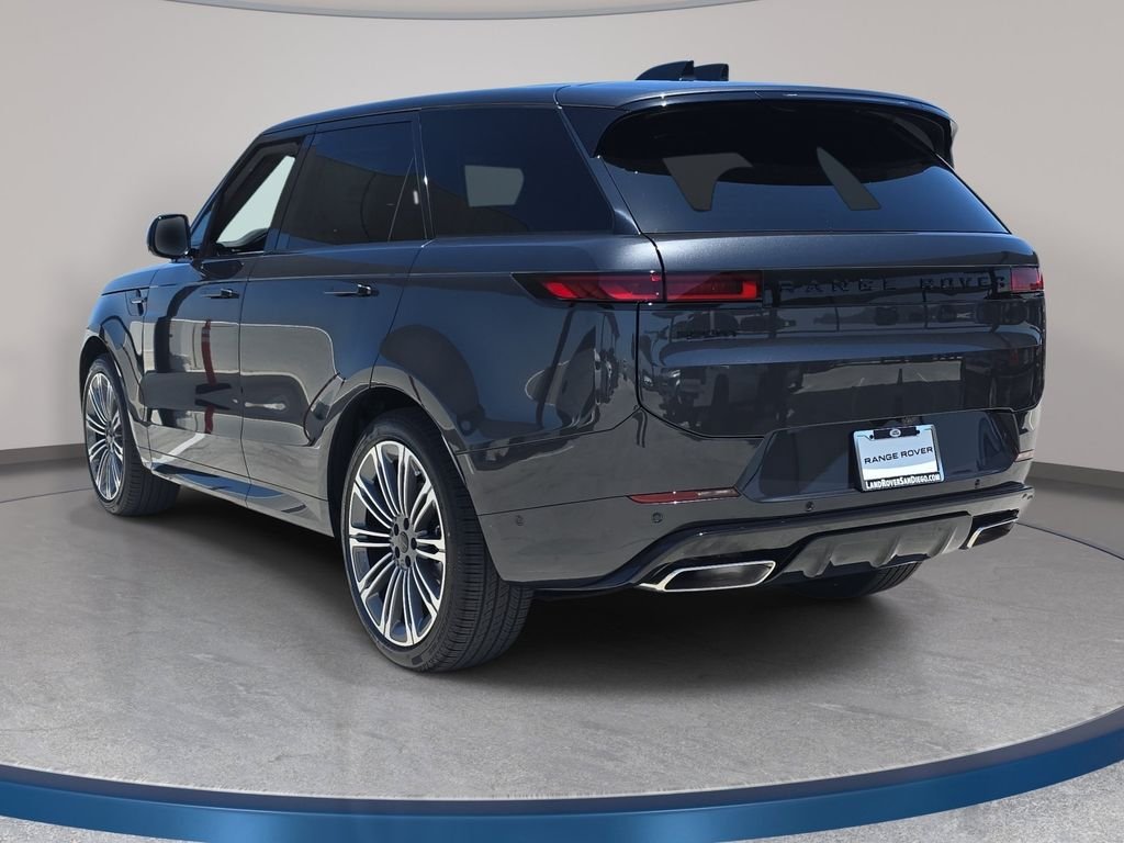 New 2026 Carpathian Grey Land Rover Dynamic SE image 7