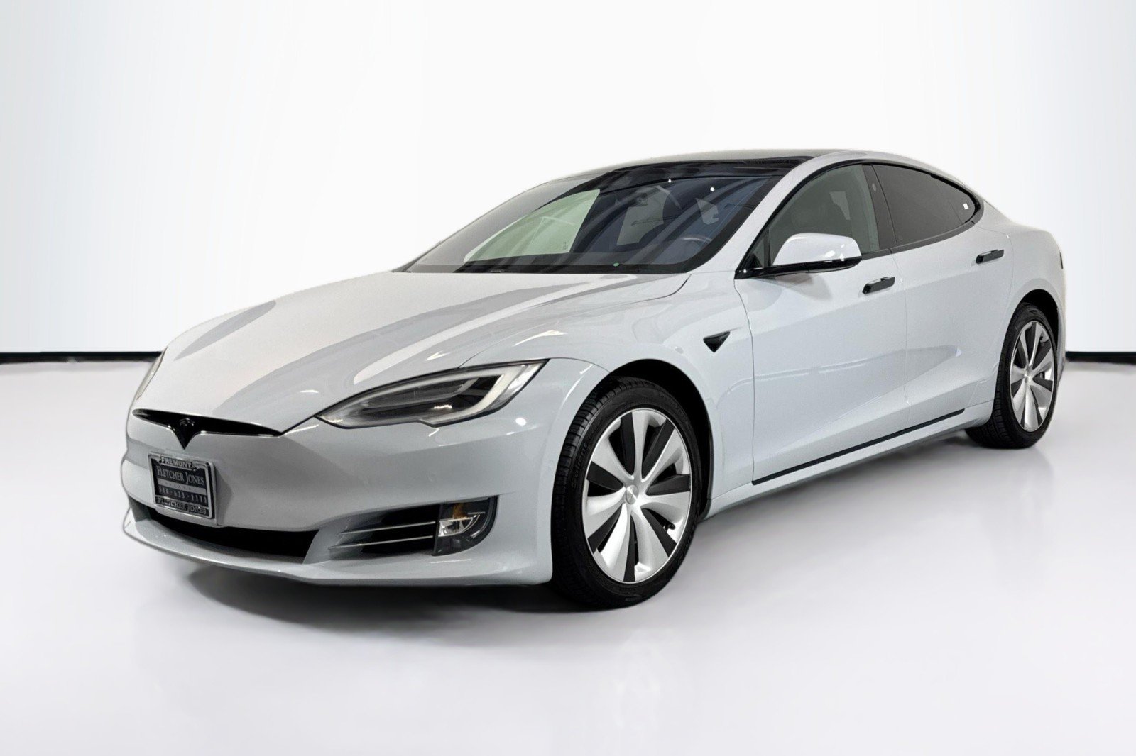 2020 Tesla Model S Long Range Plus's photo