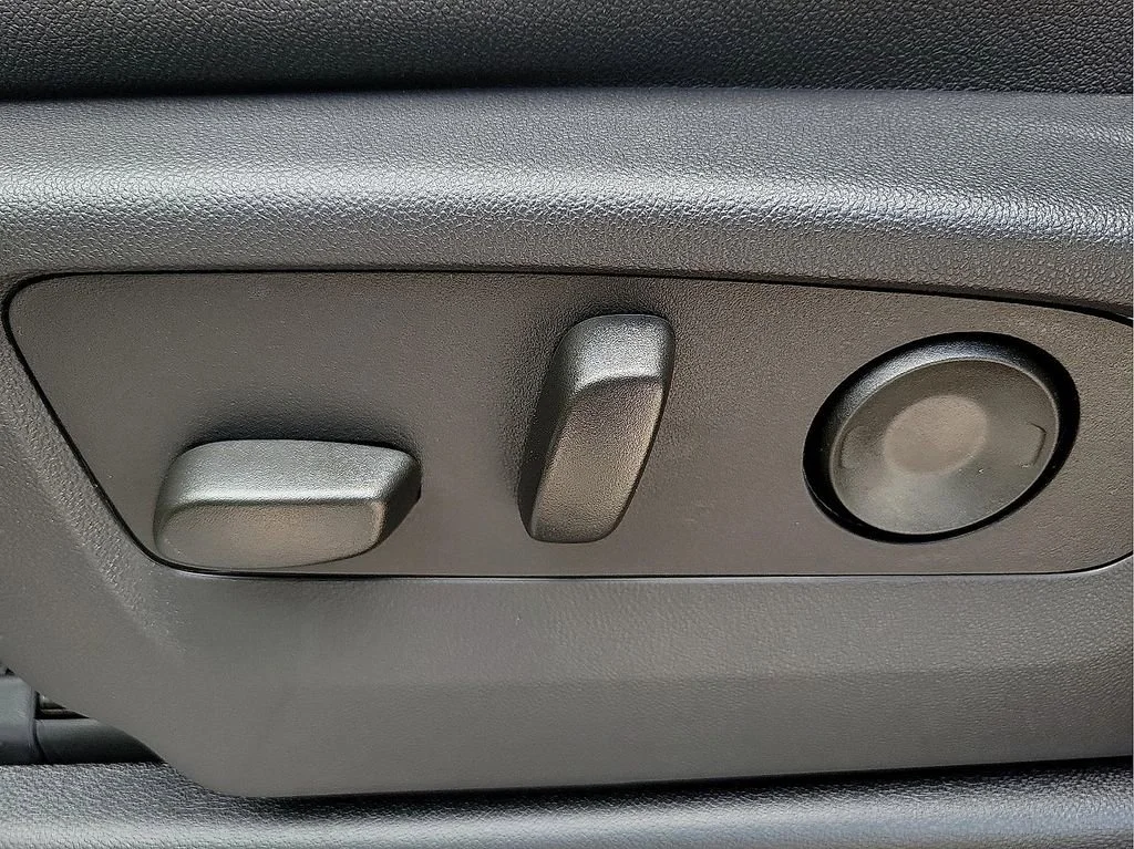 2026 GMC Yukon XL Elevation - Photo 15