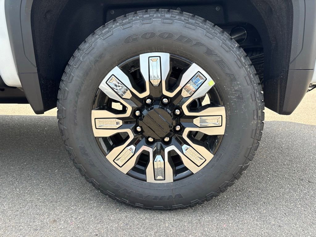 2026 GMC Sierra 2500HD Denali - Photo 8