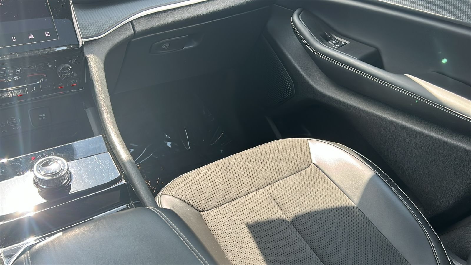 Certified Used 2023 White Jeep Altitude X image 15