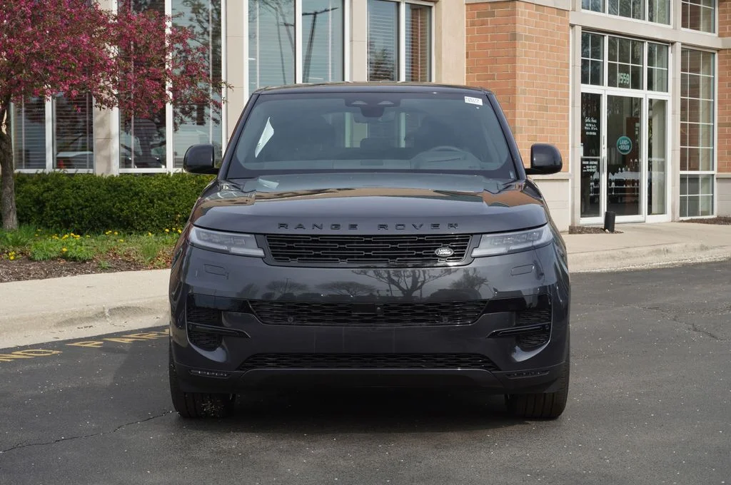 New 2026 Carpathian Grey Land Rover SE image 4
