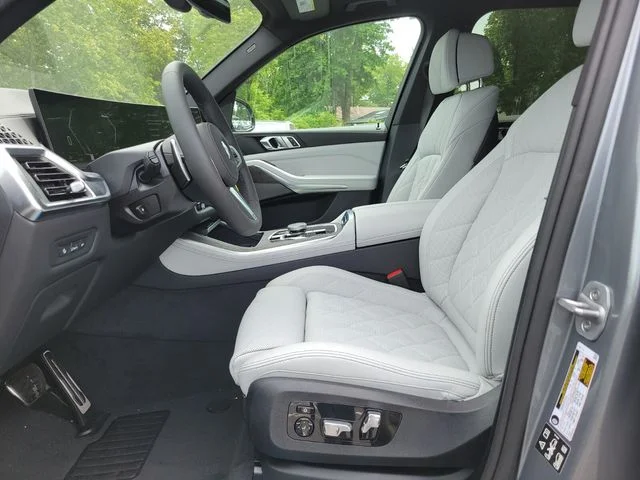 Used 2026 Gray BMW xDrive40i image 18