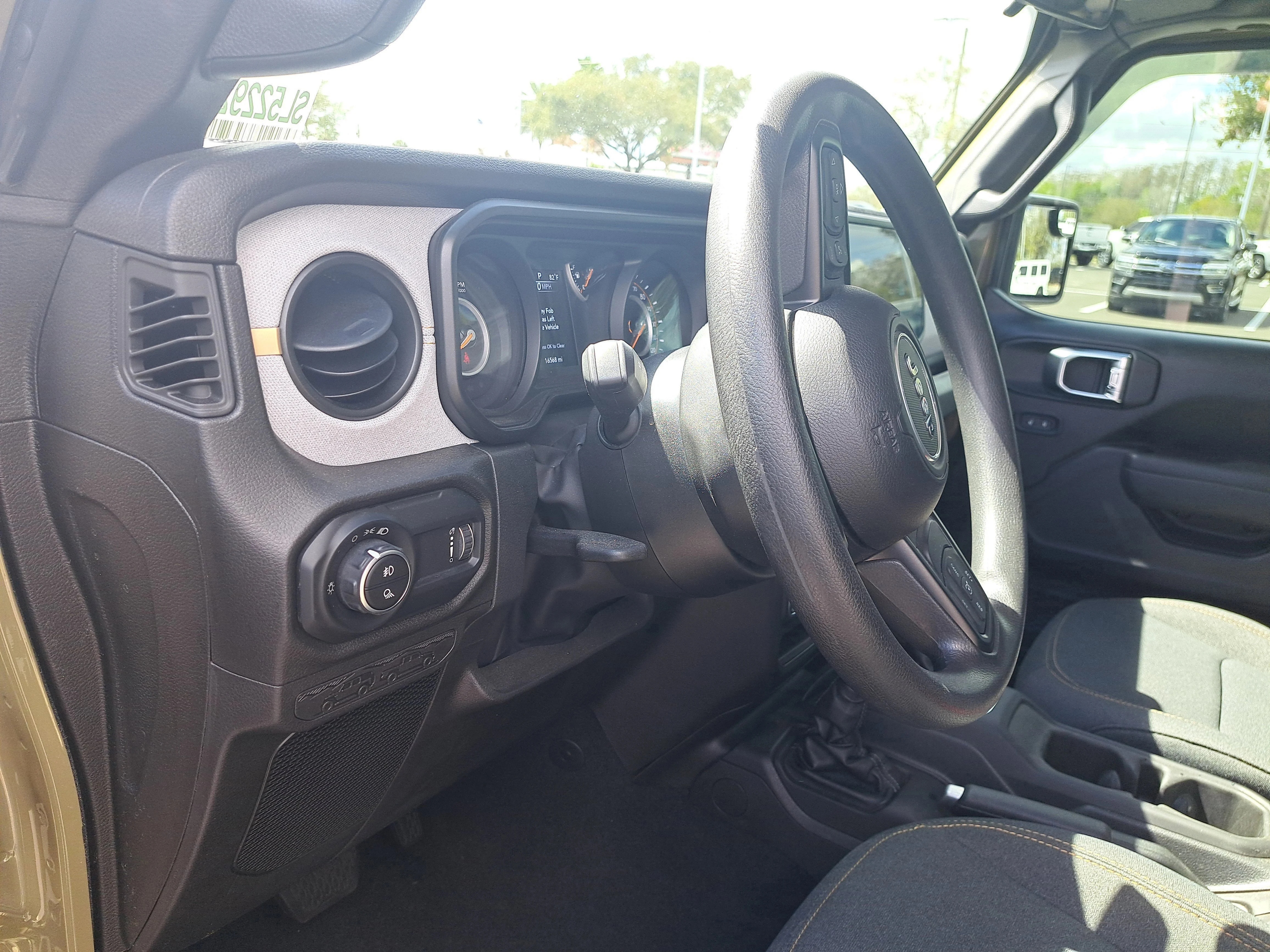 Used 2025 41 Jeep Sport image 31
