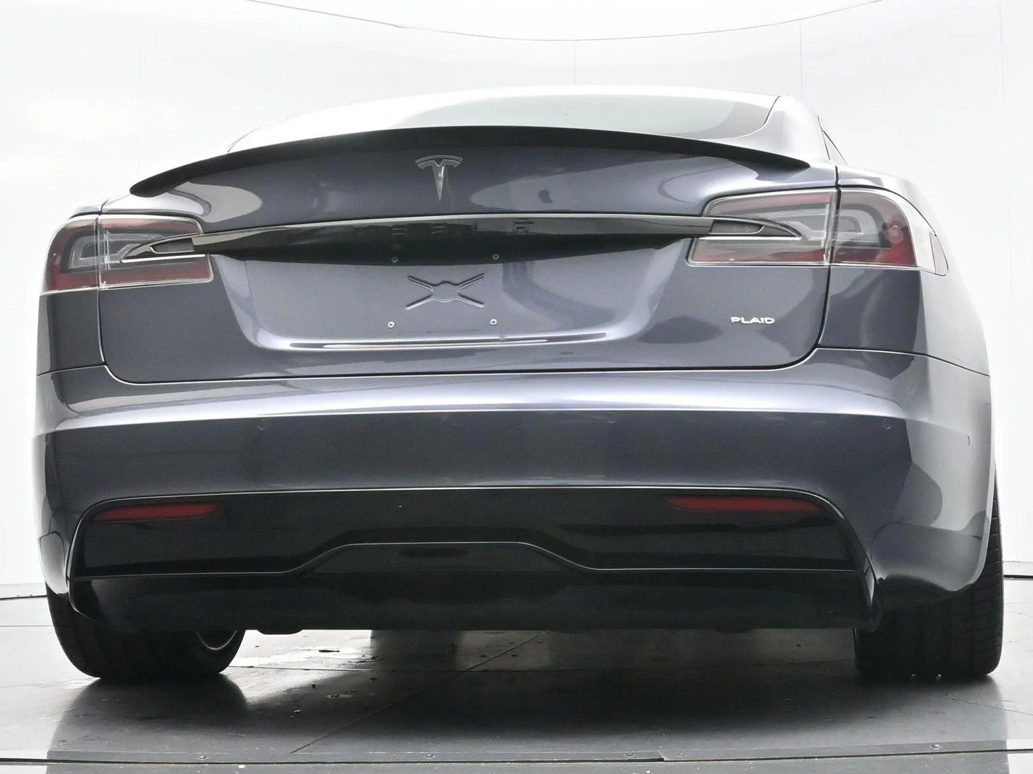 Used 2021 Midnight Silver Metallic Tesla Plaid image 45