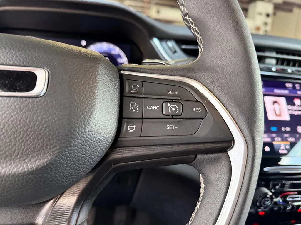 Used 2024 Black Jeep Altitude X image 24