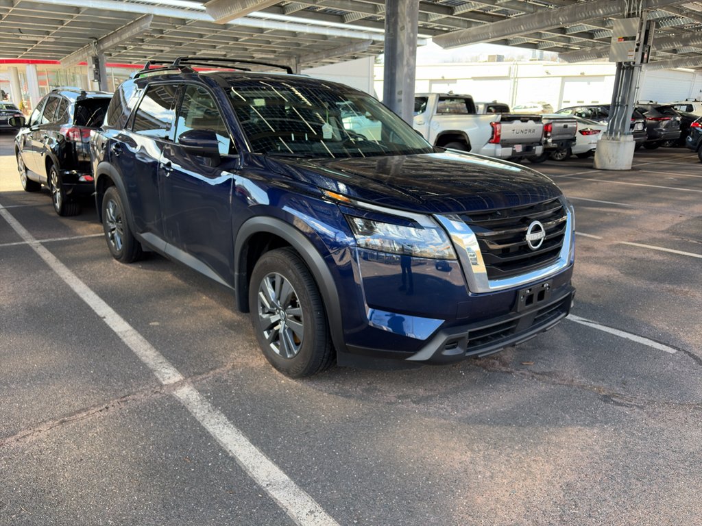 2024 Nissan Pathfinder SV